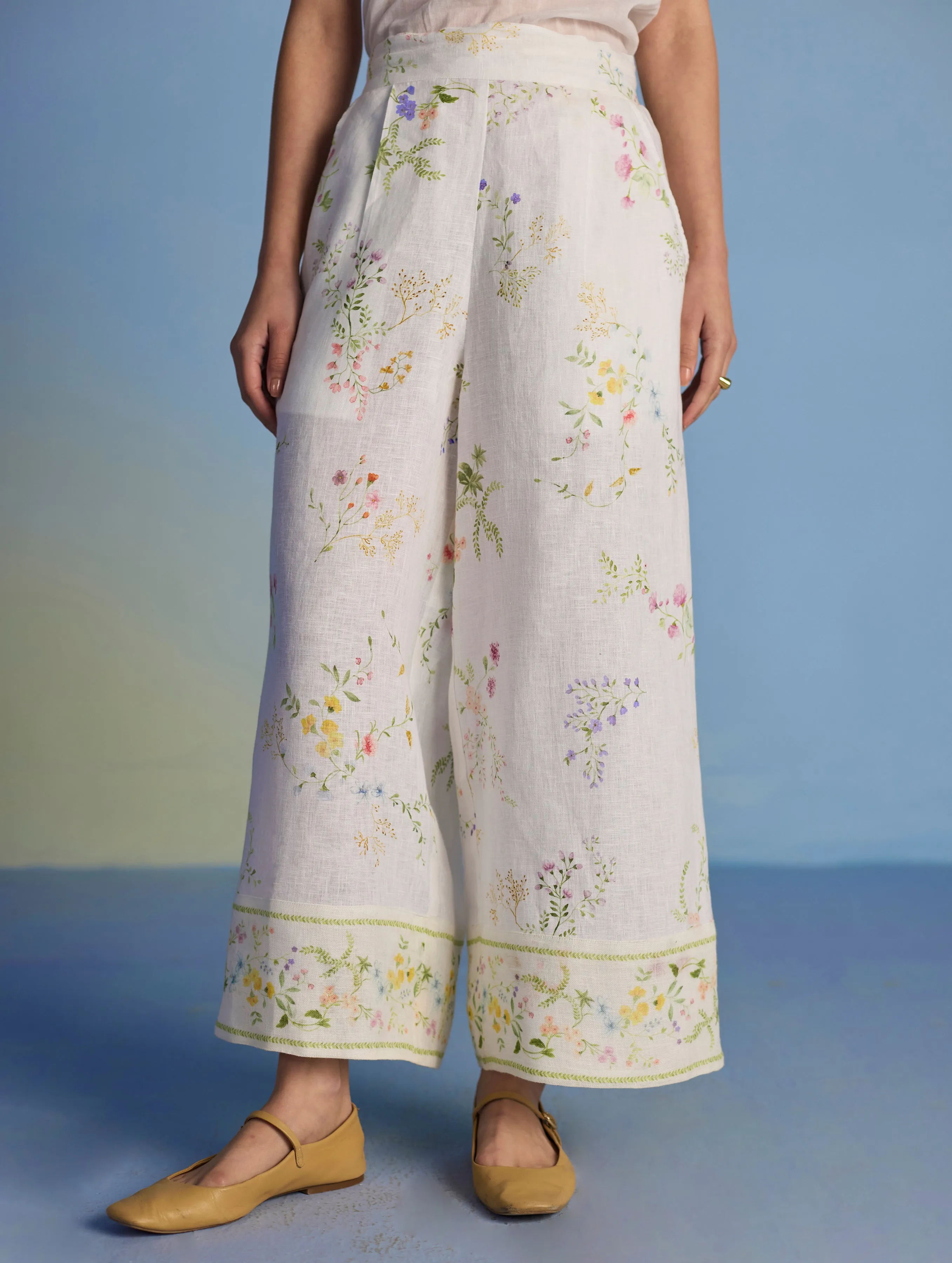 Ama Floral Printed Linen Pant - White