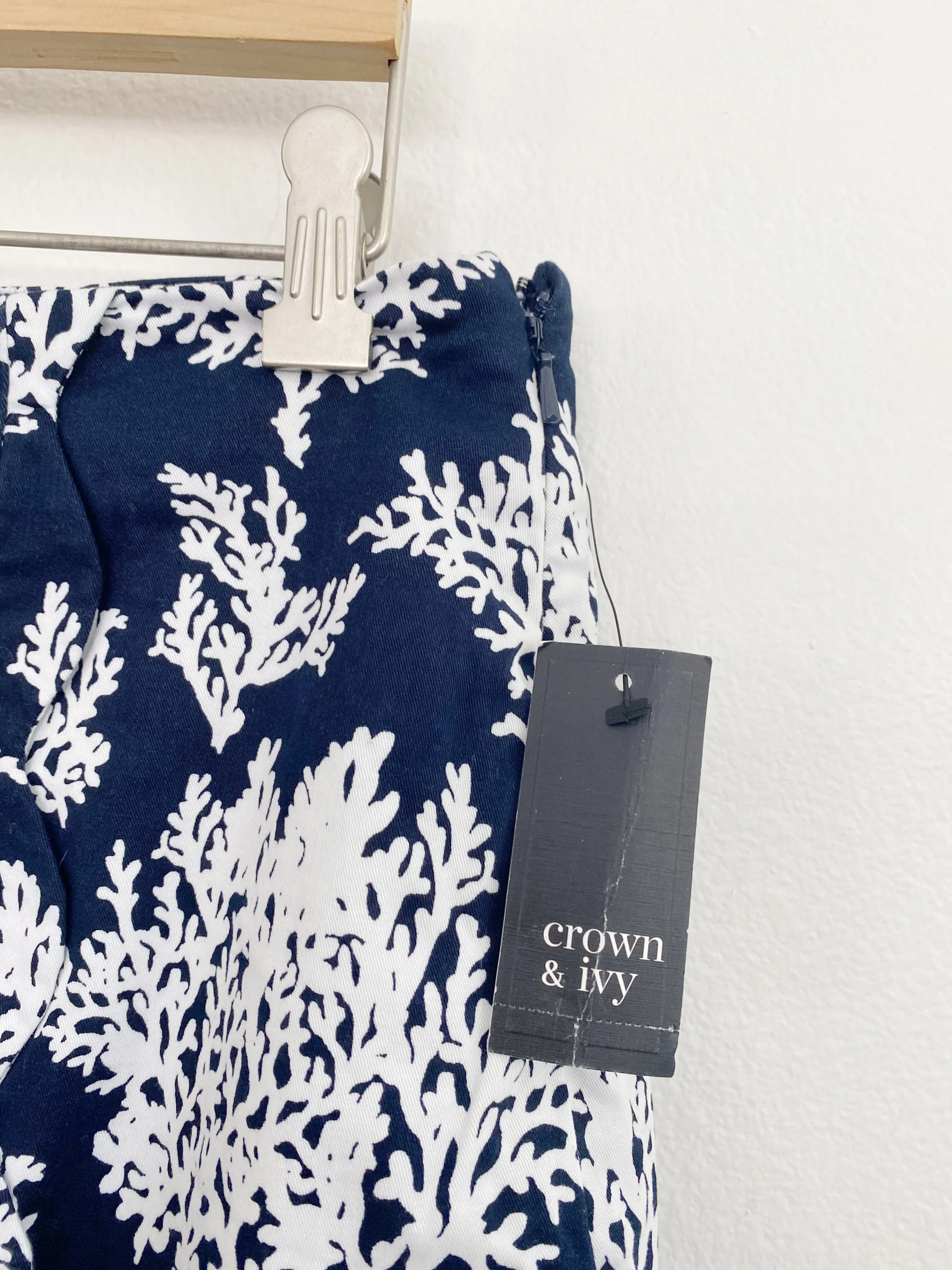 Crown & Ivy Printed Navy White Scallop Pencil Skort NWT 6